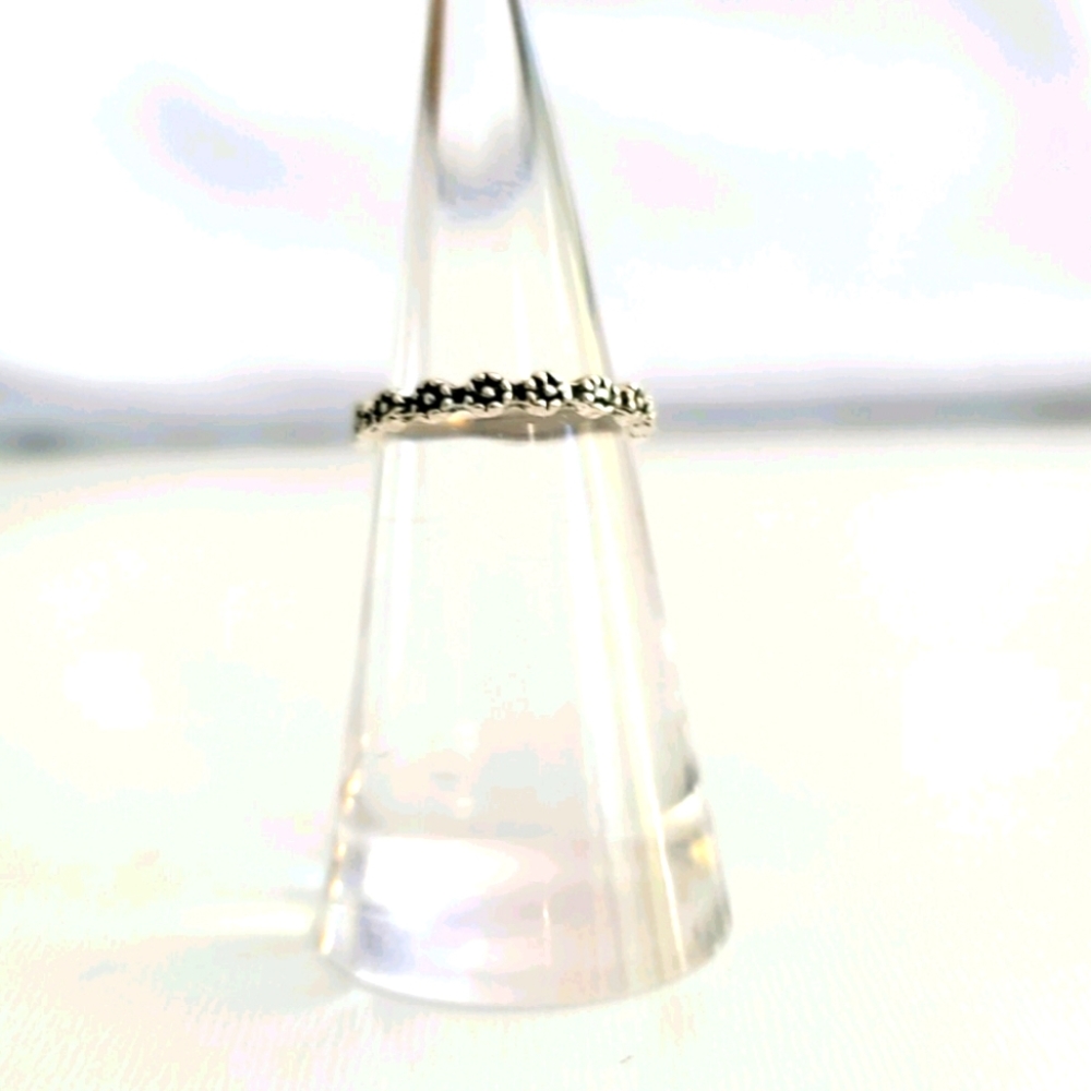 Vintage Silver Delicate Flower Ring Size 5 Women's Jewelry